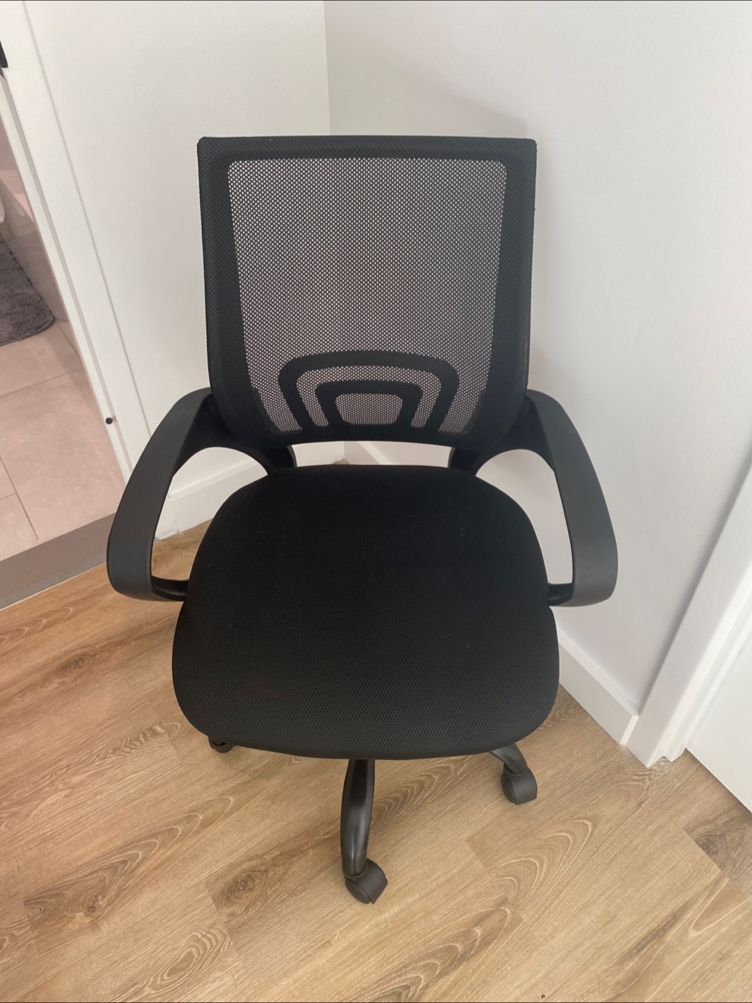 Black Mesh Office Chair - photo 3