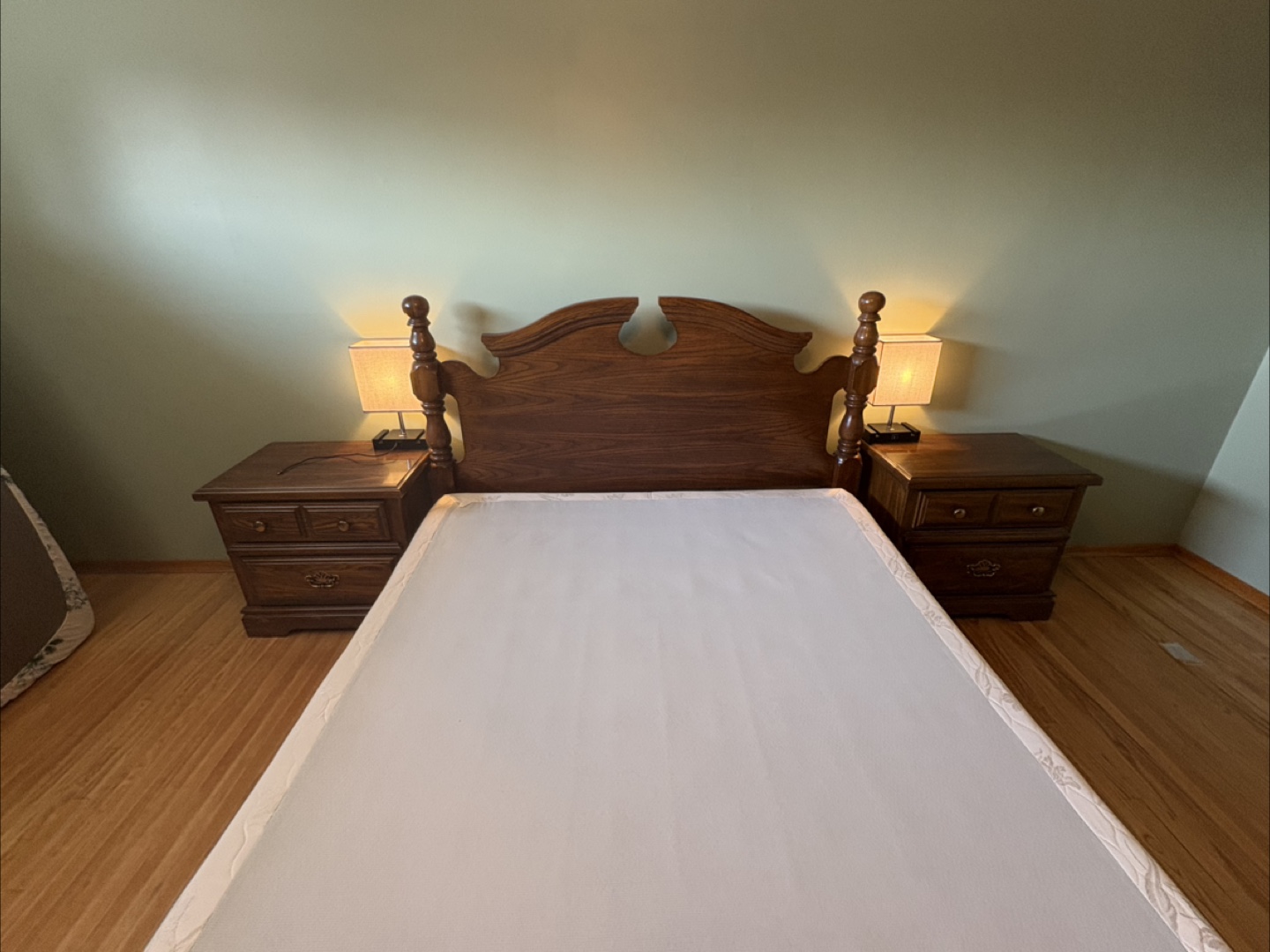 Queen size Wood Bed Frame with two nightstands and bed box - photo 2