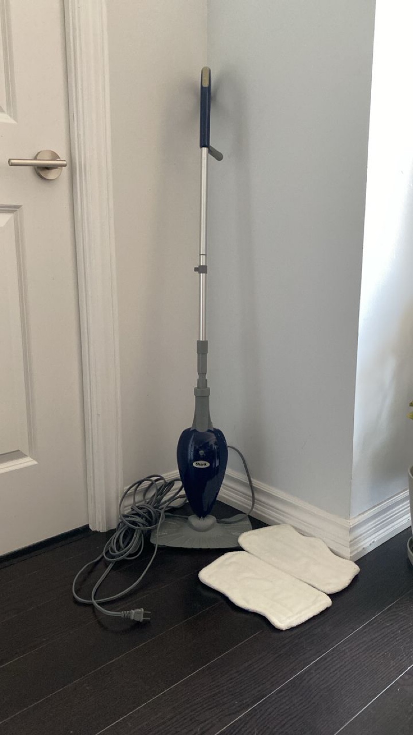 Shark Steam Mop with 2 Pads