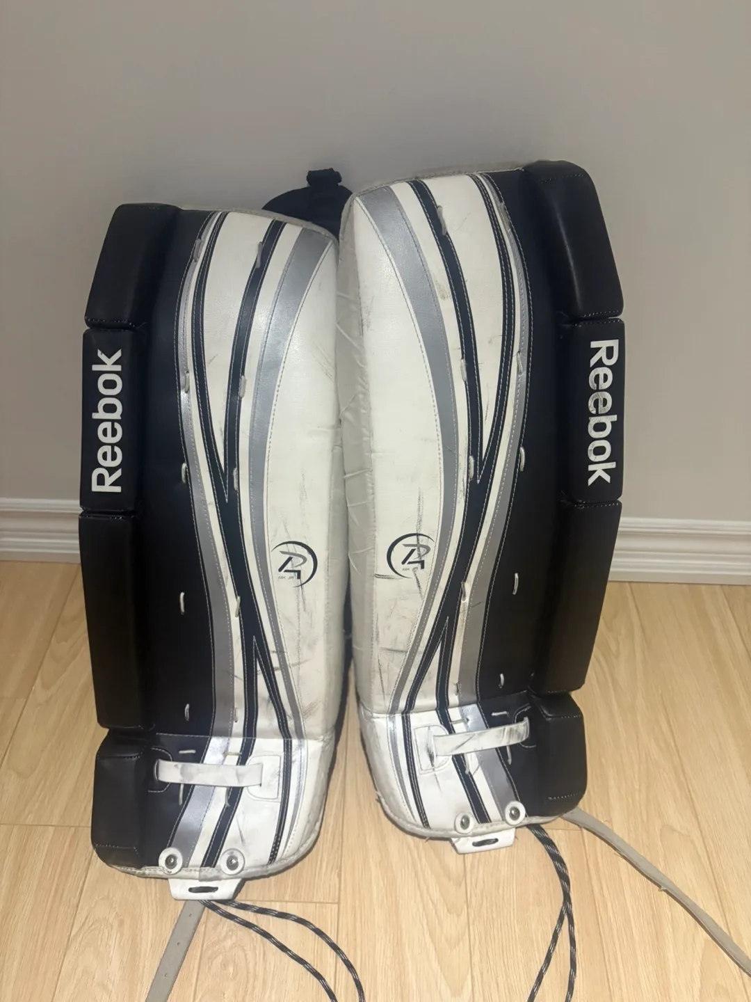 Reebok Hockey Goalie Pads - 26" thumbnail