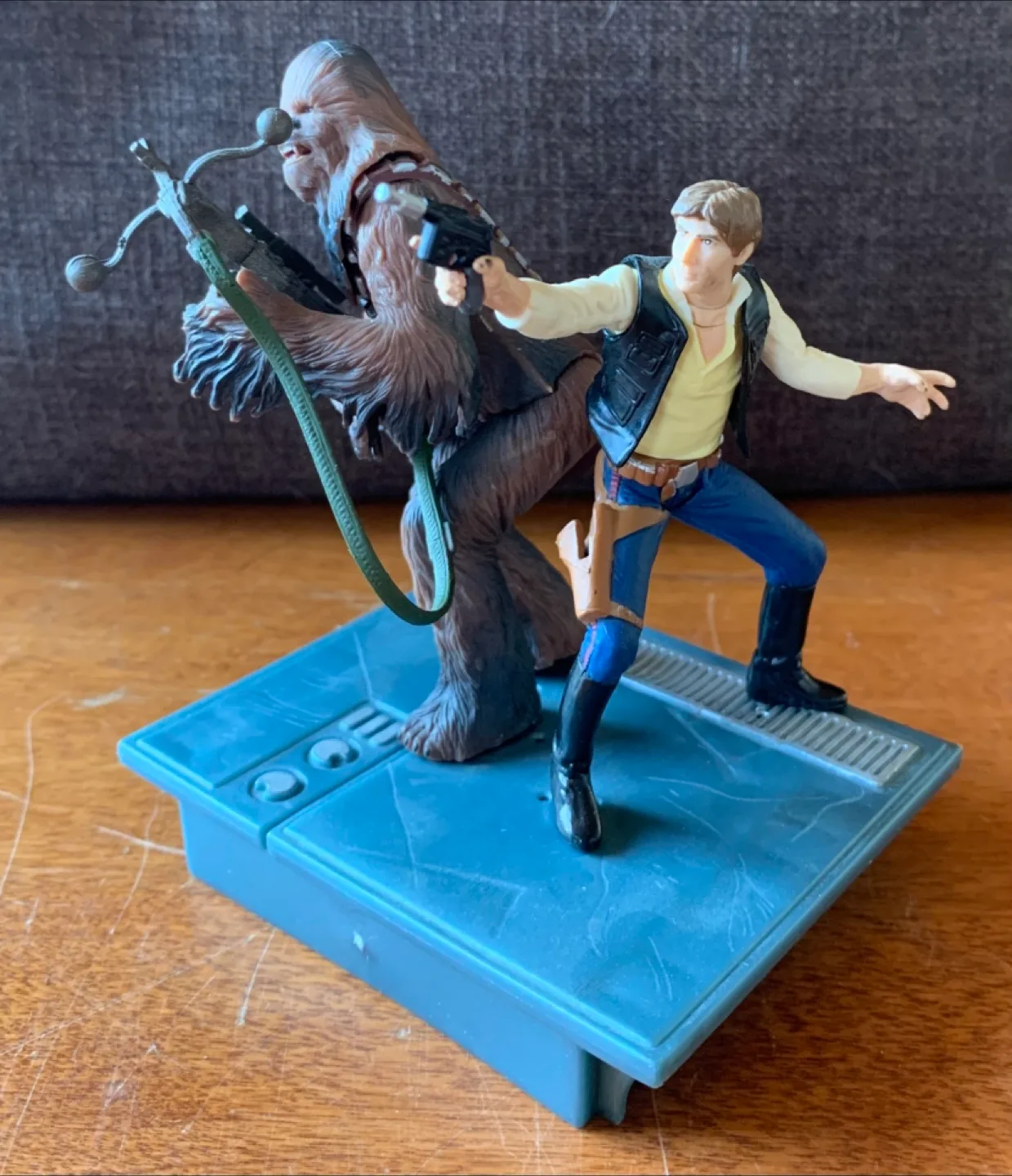 Star Wars Han Solo & Chewbacca action figures thumbnail