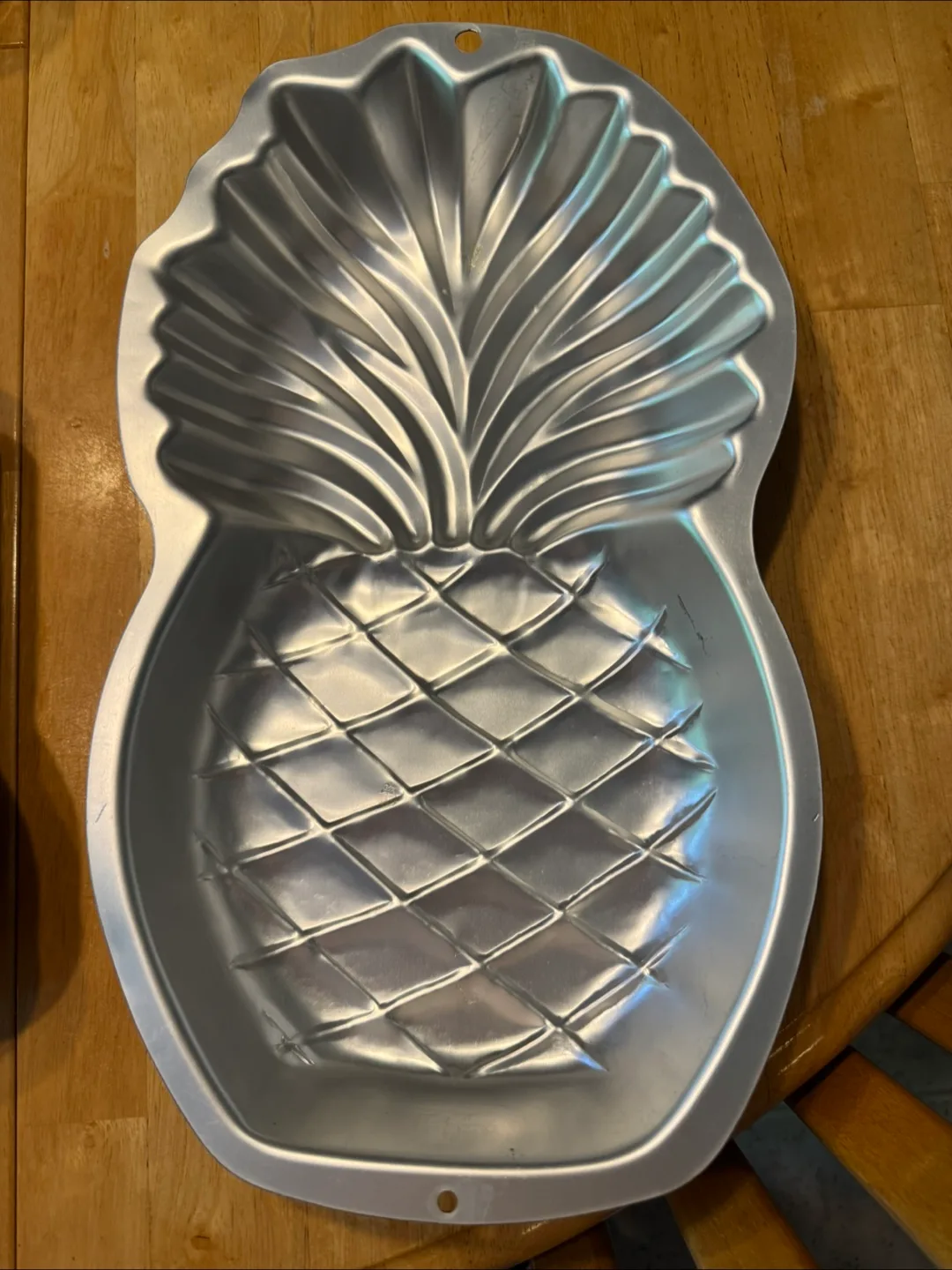 3 specialty cake pans image indicator(4)