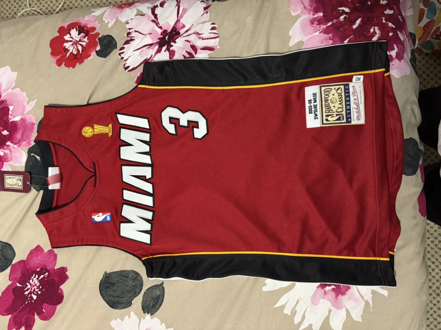 Mitchell & Ness Dwyane Wade Miami Heat Jersey Size S