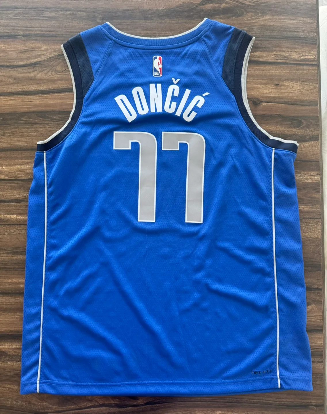 Nike Original Luka Dončić Mavericks Jersey XL size image indicator(2)