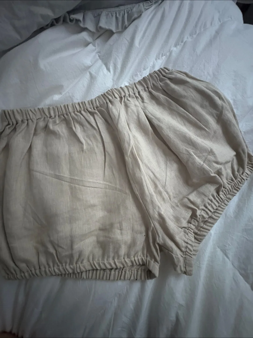 LAST CHANCE Suzie Kondi Linen Bloomer Style Shorts thumbnail