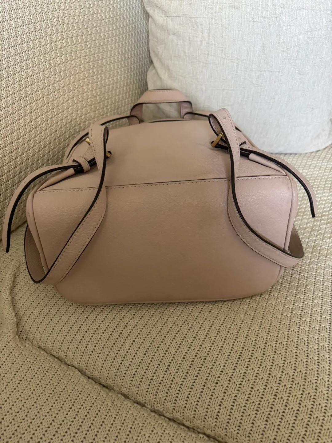 MK Rhea Medium Pebbled Leather Soft Pink Backpack image indicator(5)