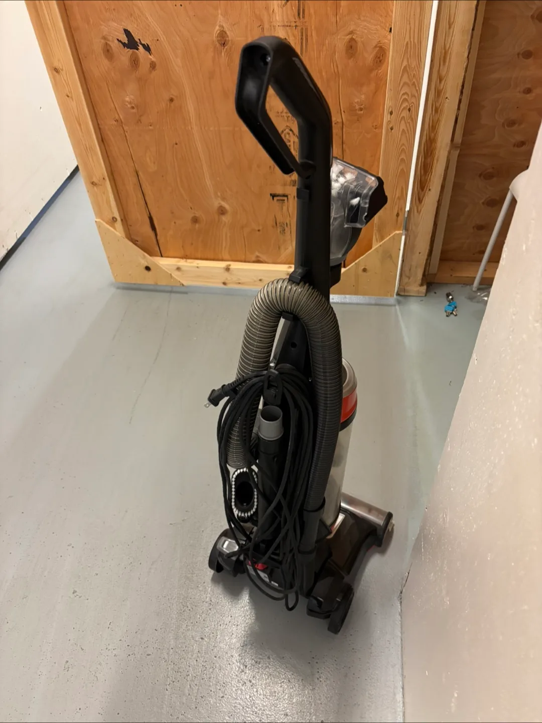 Bissell Upright Vacuum Cleaner thumbnail