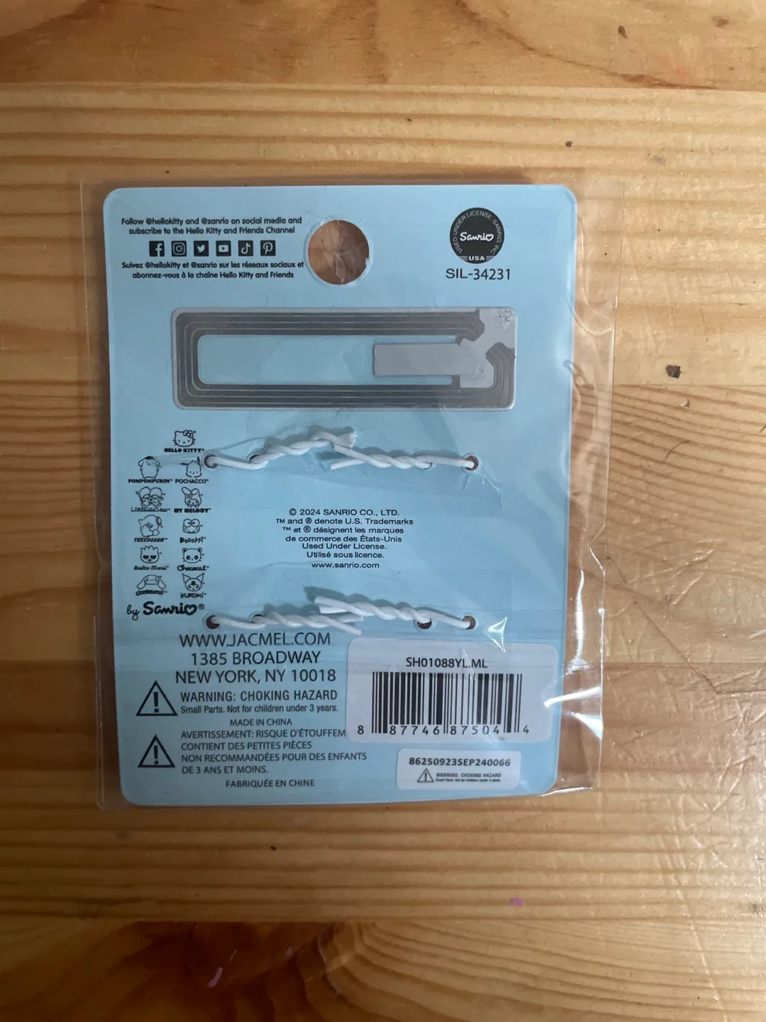 Hello Kitty & Friends Set of 4 Charms - New image indicator(2)