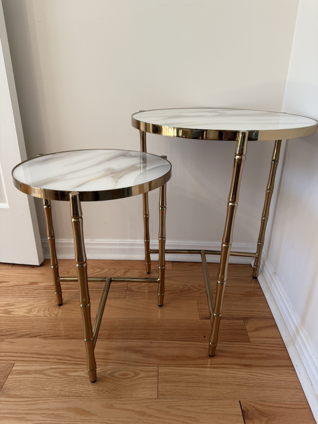 Nesting side Tables - Set of 2