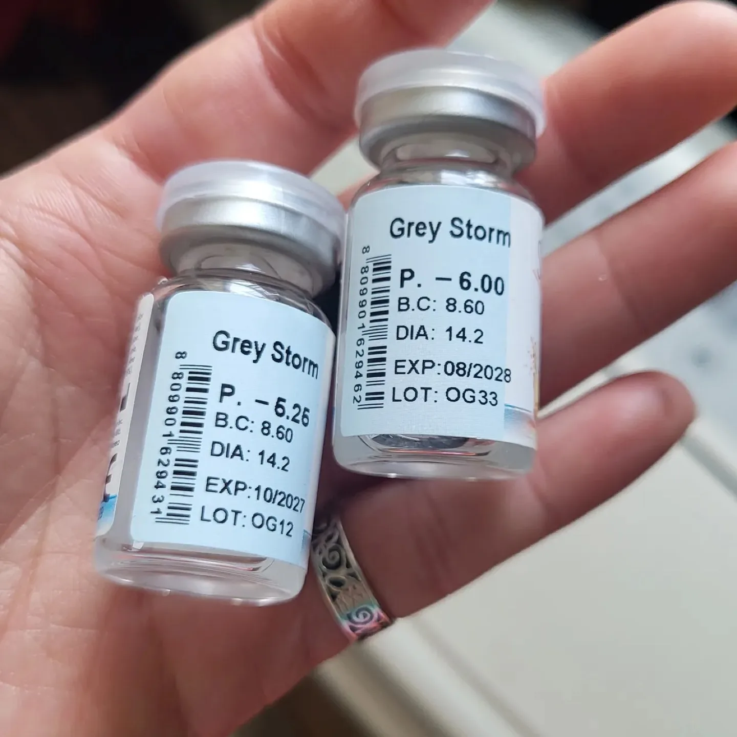 Splash Coloured Prescription Contacts (Grey Storm) image indicator(3)