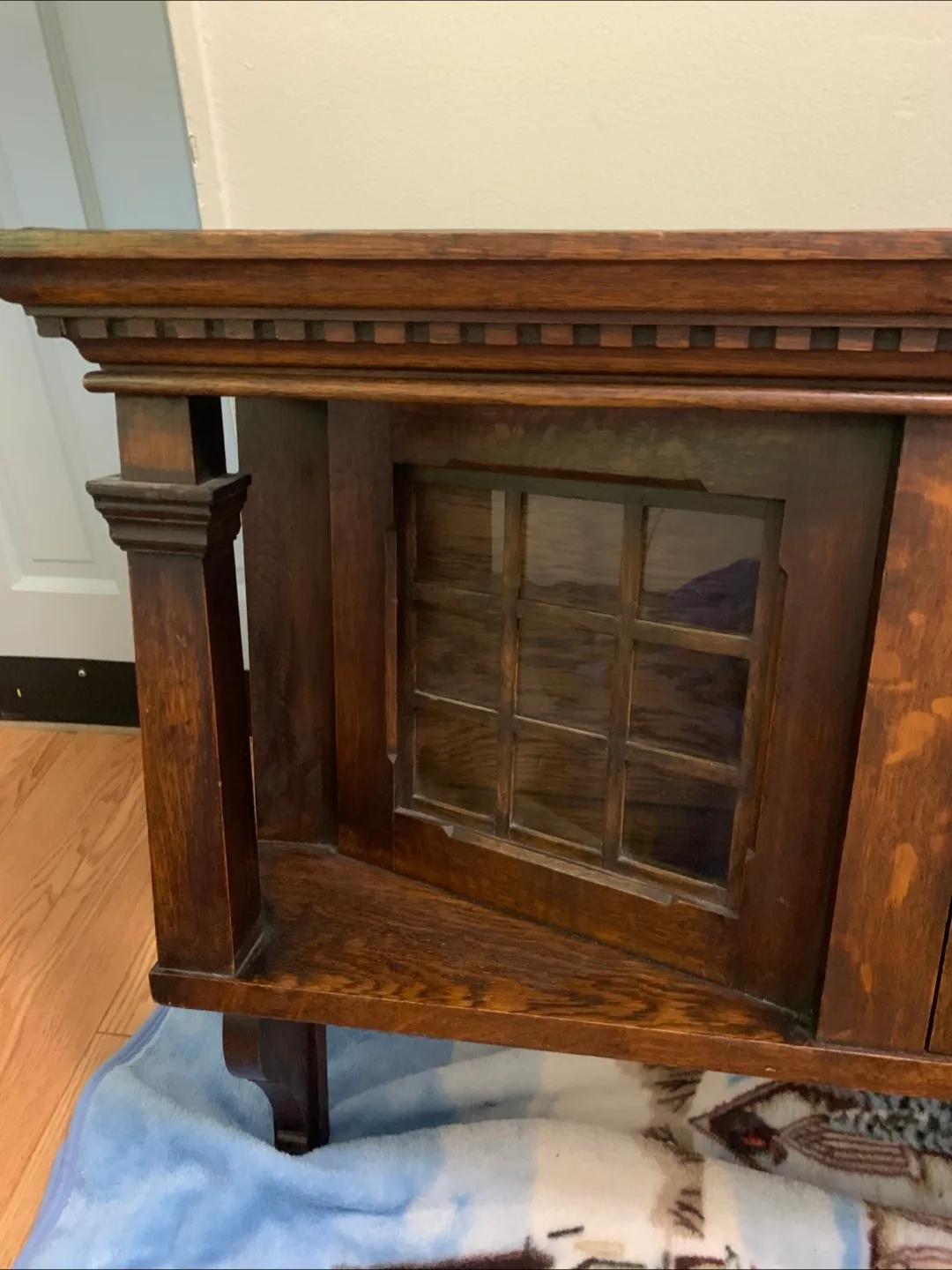 Antique Solid Oak Over Mantle image indicator(4)