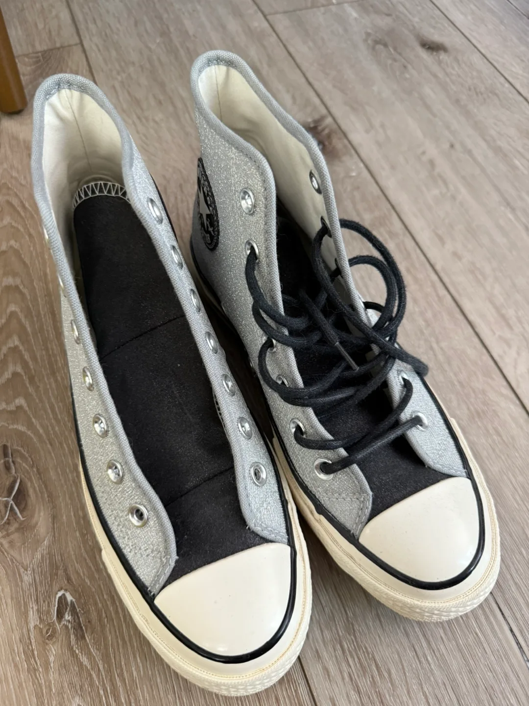 Converse Chuck Taylor All Star High Top - US 7.5 thumbnail