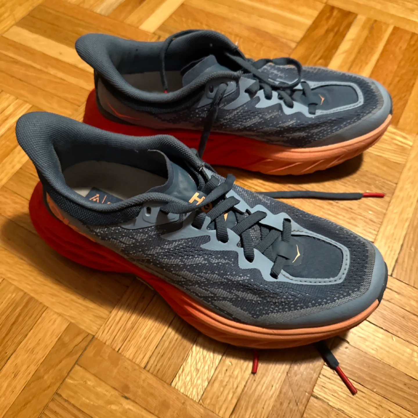 Hoka one Running Shoes thumbnail