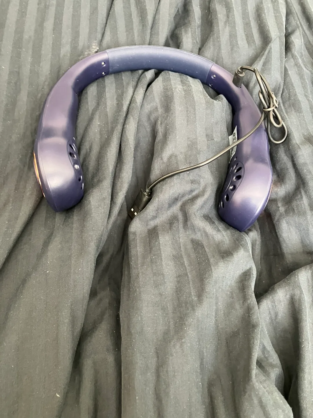 Neck Fan - Portable Cooling 5 speeds thumbnail