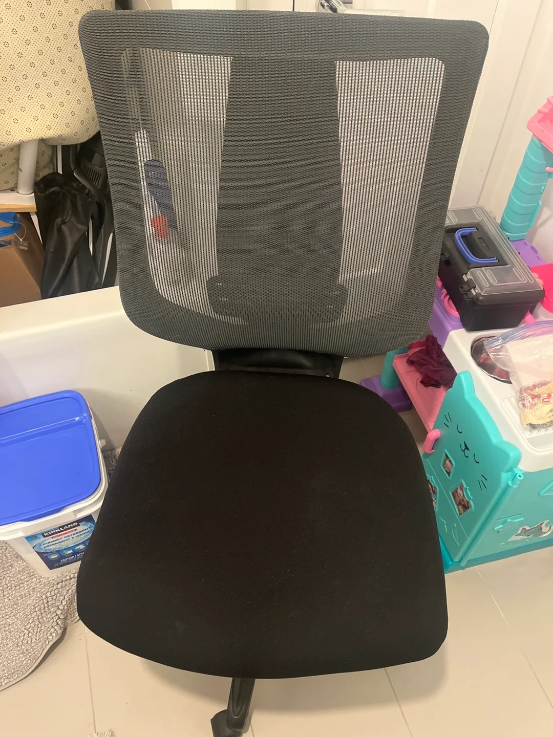 Ergonomic Black Office Chair thumbnail