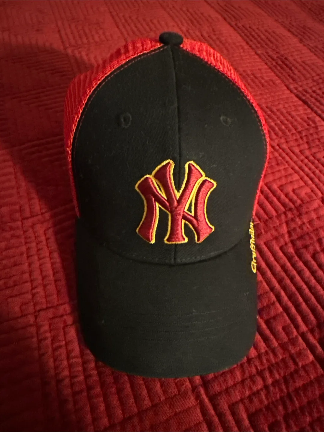 Harry Potter Gryffindor Trucker Hat thumbnail