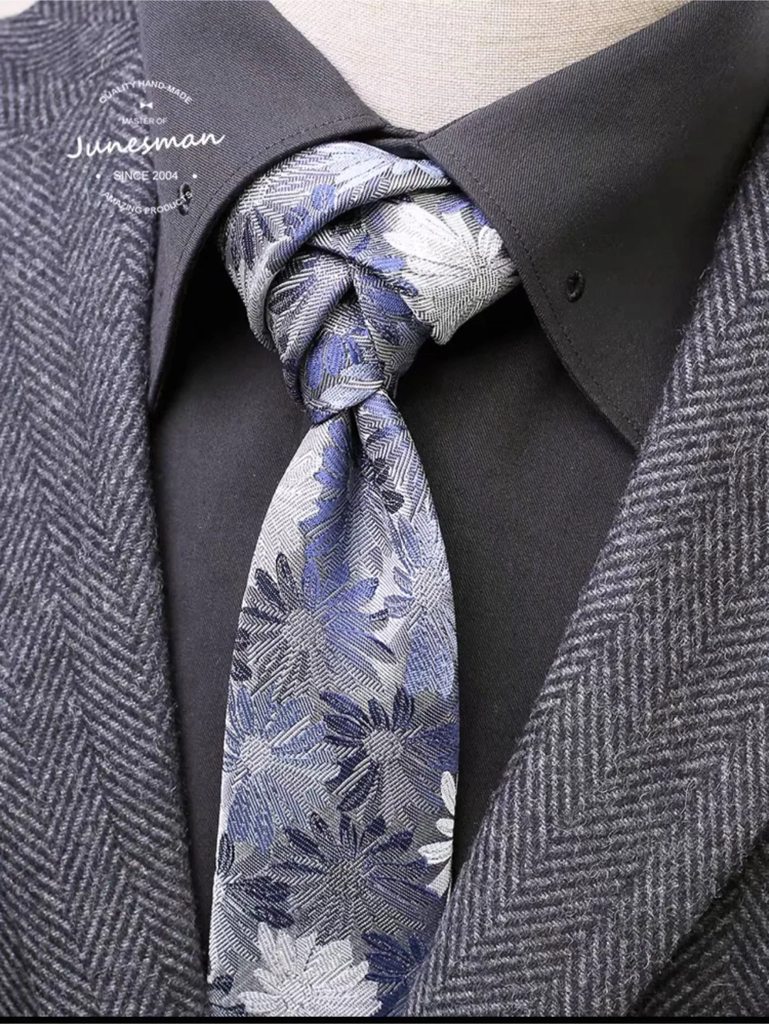Junesman Necktie Set - Floral Design, New in Box thumbnail