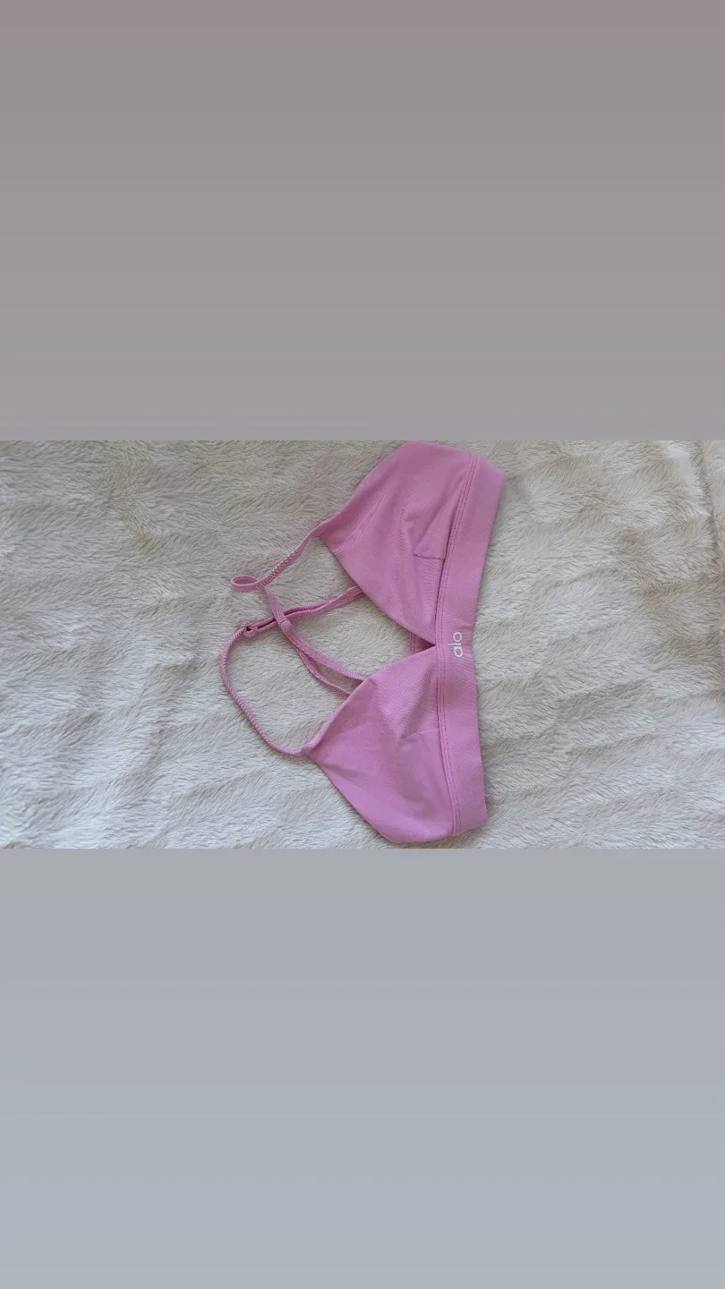 ALO Sweet Pink Splendor Bra image indicator(2)