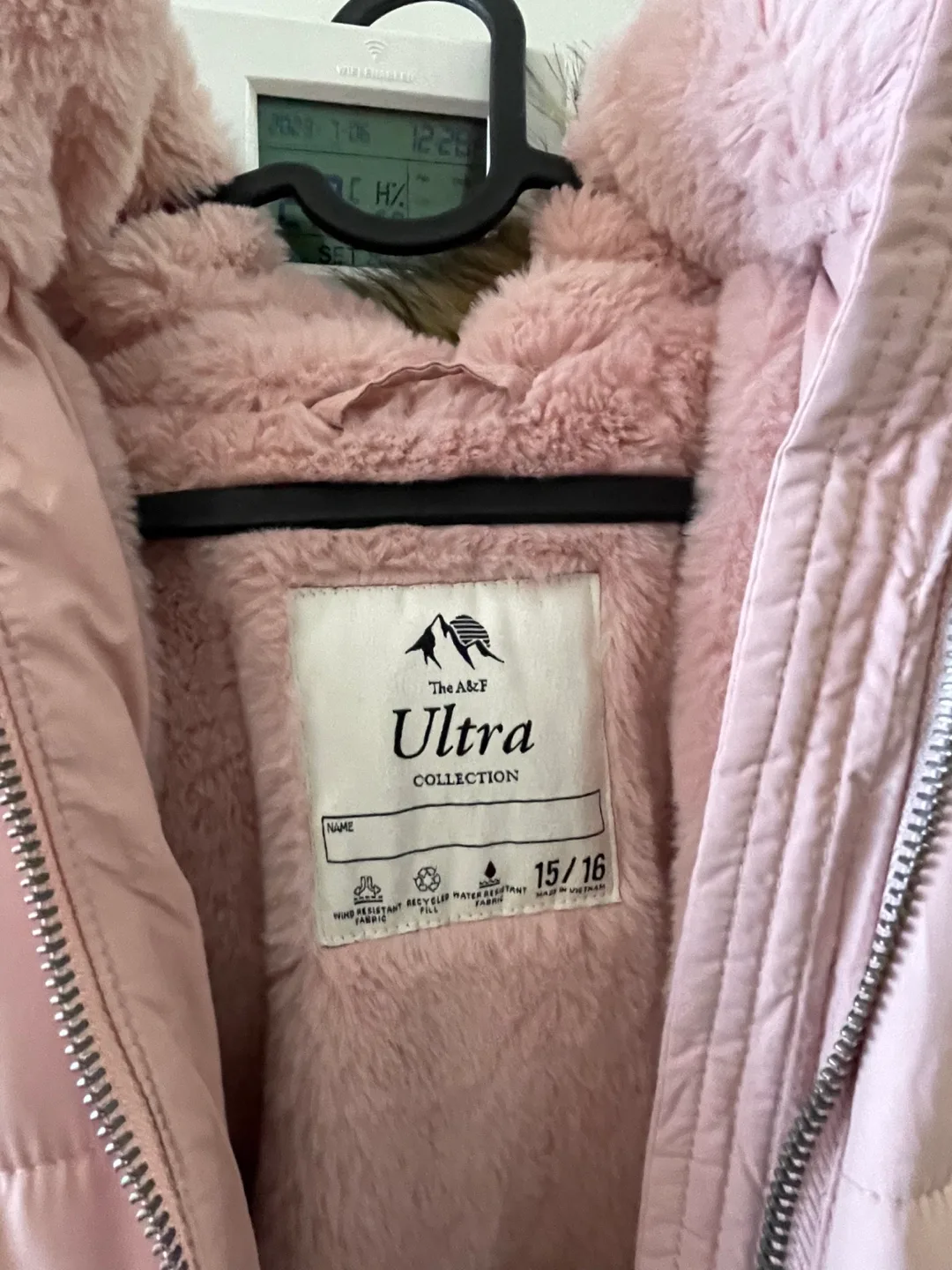 A&F Ultra Collection Puffer Jacket - Size 15/16 image indicator(2)