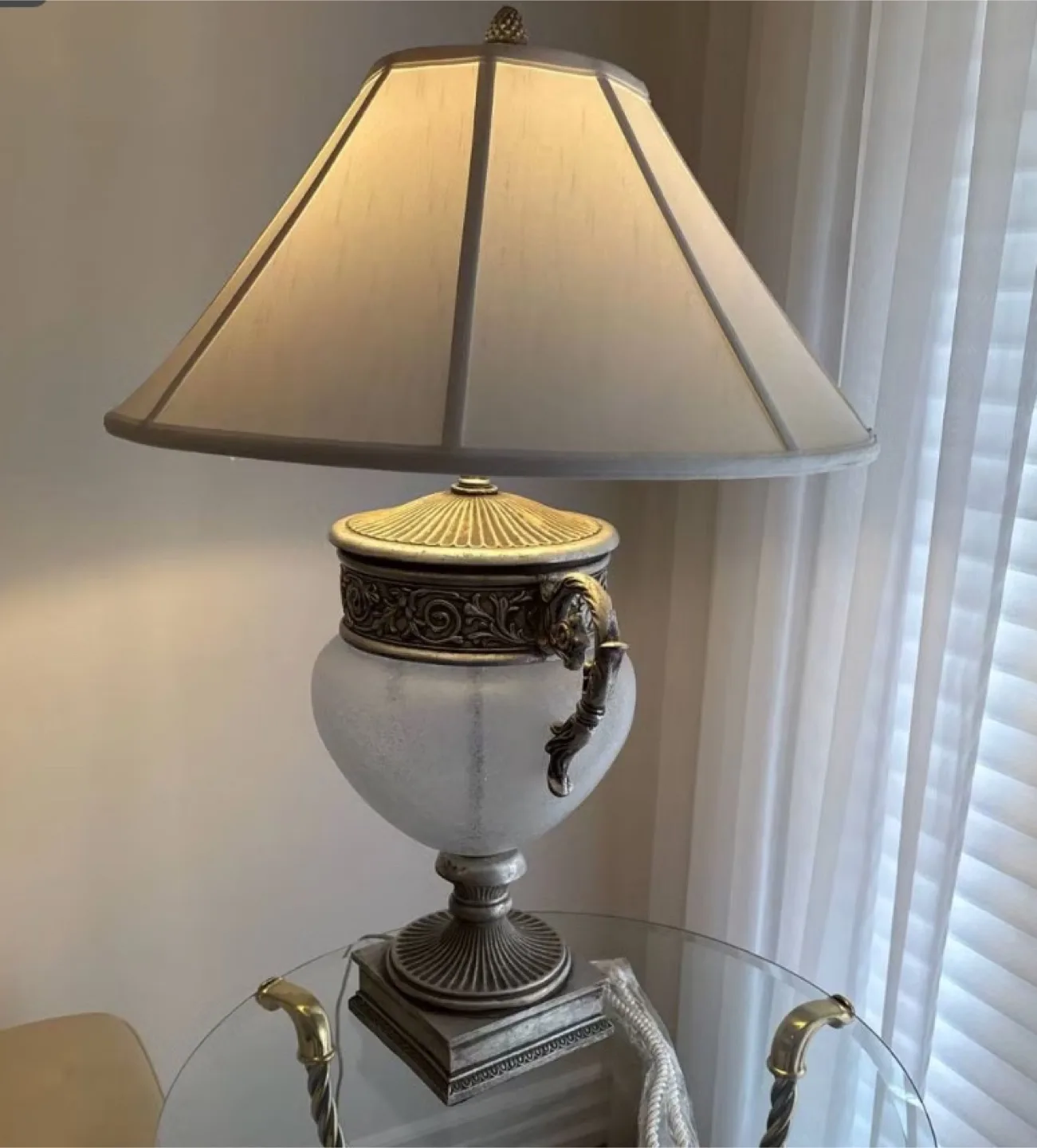 Elegant Table Lamp thumbnail