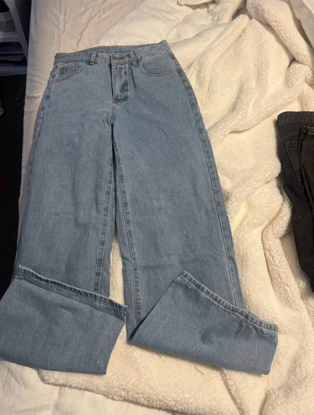 Light Wash Wide Leg Jeans thumbnail