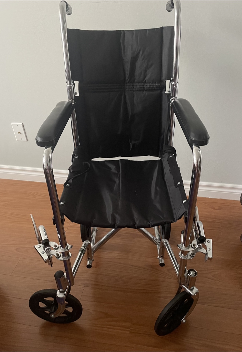 Airgo Lightweight Transport Wheelchair ++ - photo 2