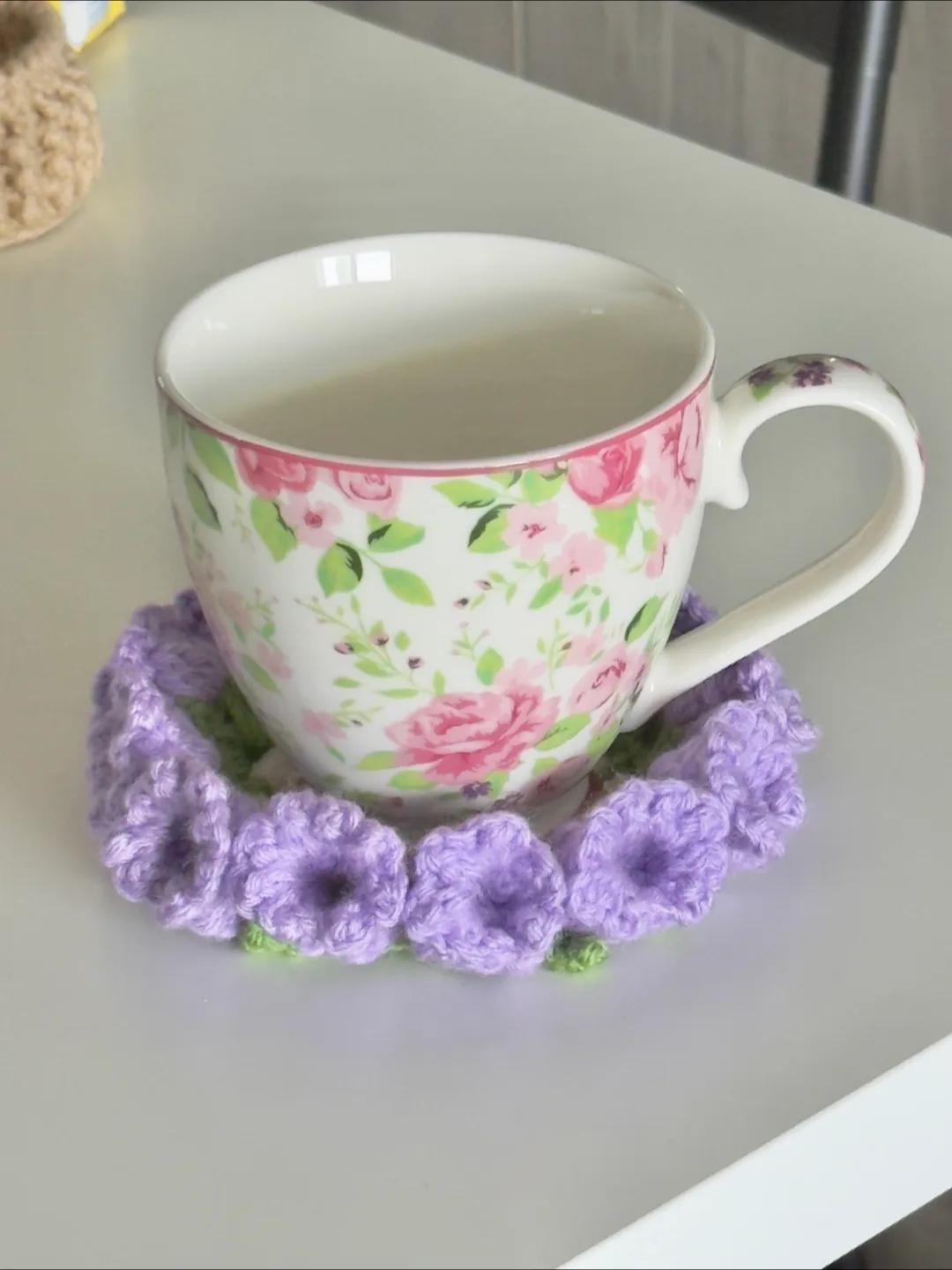 Handmade Crocheted Flower Pot and Coaster Set image indicator(3)