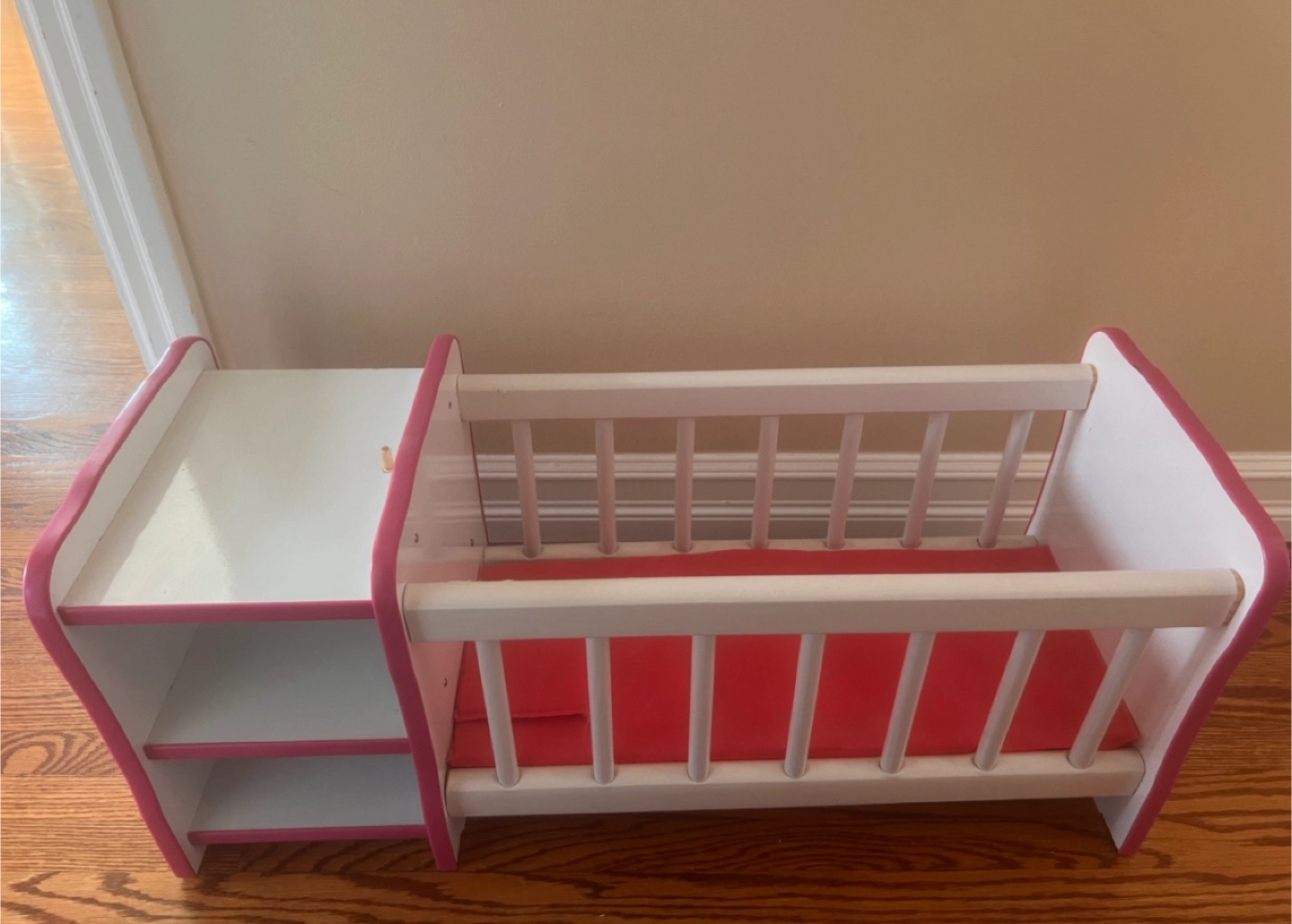 Doll Crib/Bed with Shelves & Net - photo 5