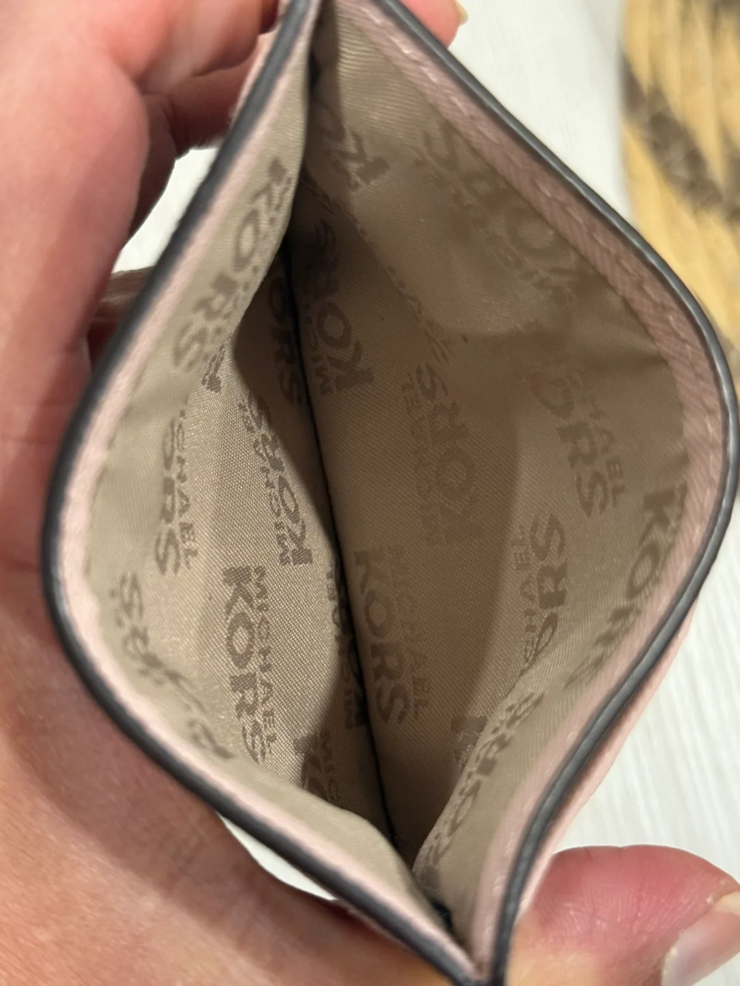 Michael Kors Card Holder - Pale Pink image indicator(3)