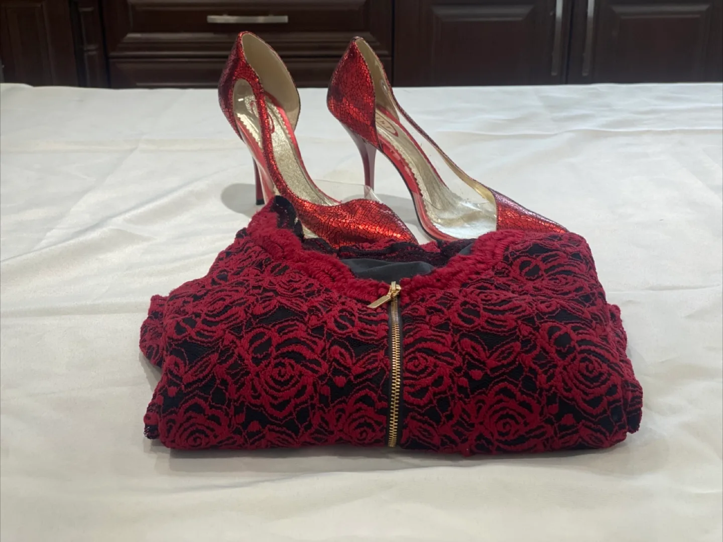 Red Lace Dress & Glitter Heels image indicator(3)