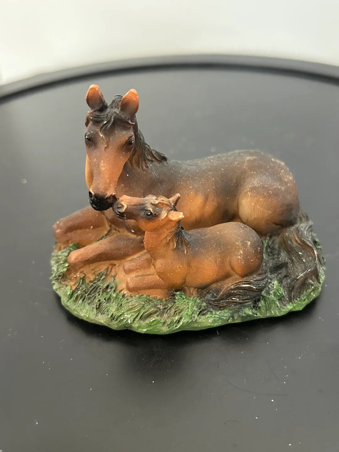 Horse and Foal Figurine 🇨🇦 thumbnail
