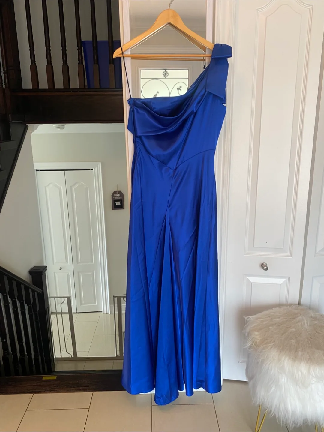 Le Chateau Blue Dress image indicator(5)