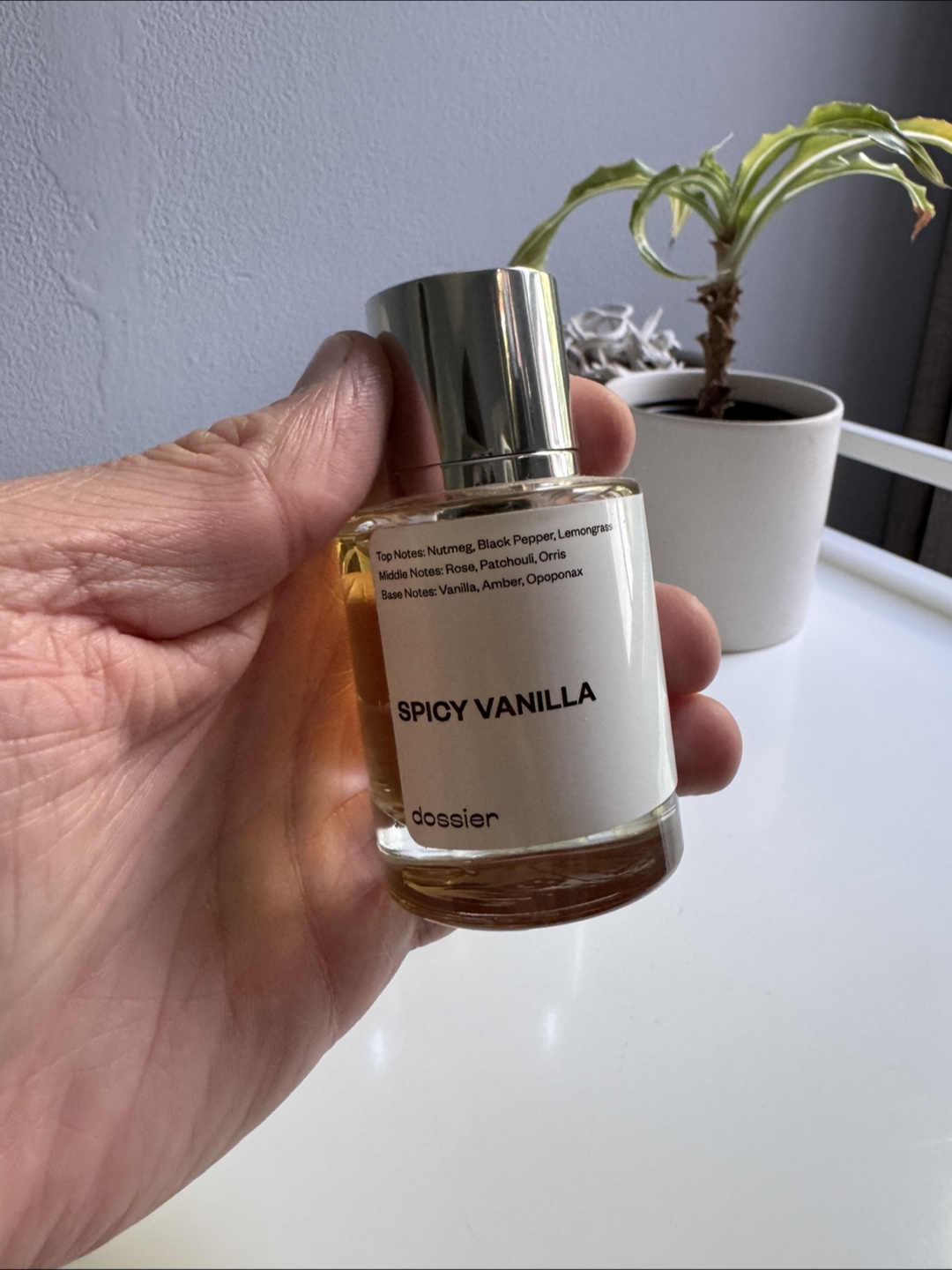 Dossier Powdery Tobacco, Woody Sandalwood, Spicy Vanilla - photo 2