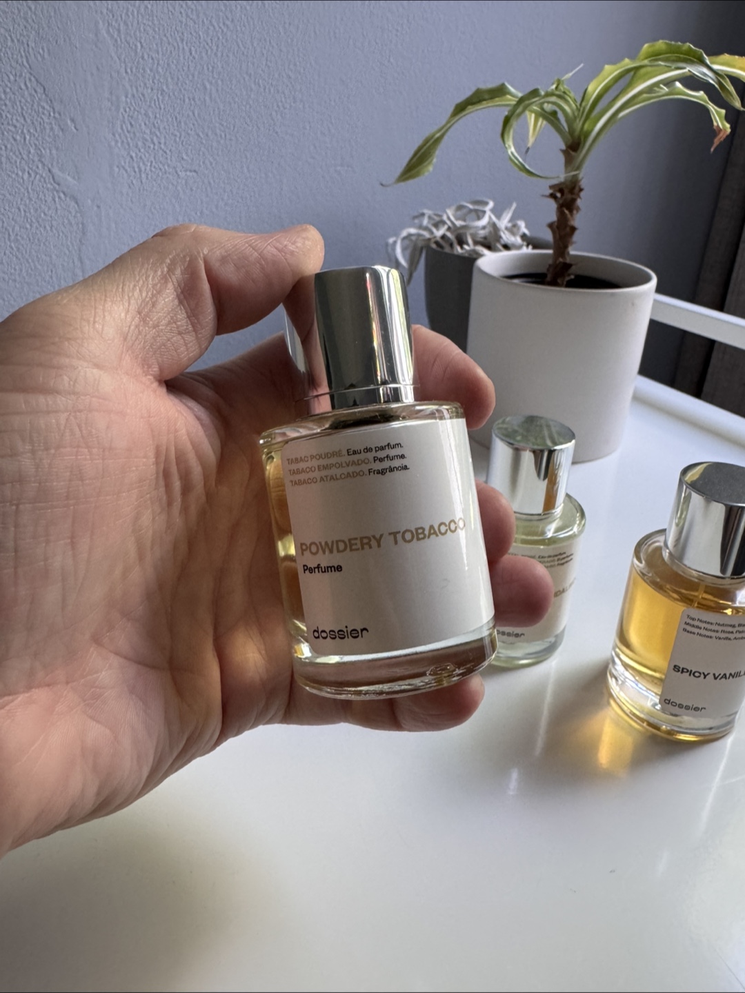 Dossier Powdery Tobacco, Woody Sandalwood, Spicy Vanilla - photo 4