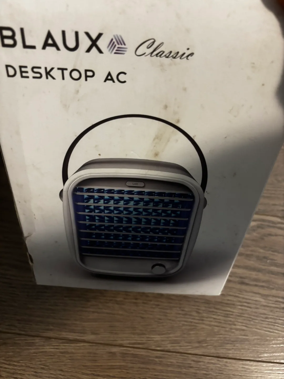 Blaux Classic Desktop AC cooling fan thumbnail