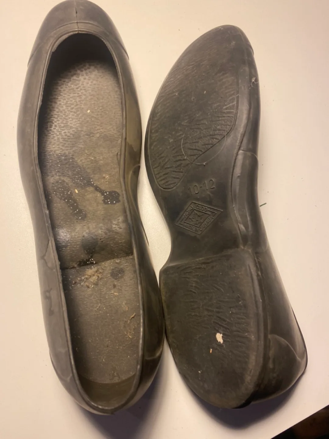 Black Overshoes Size 10-12 thumbnail