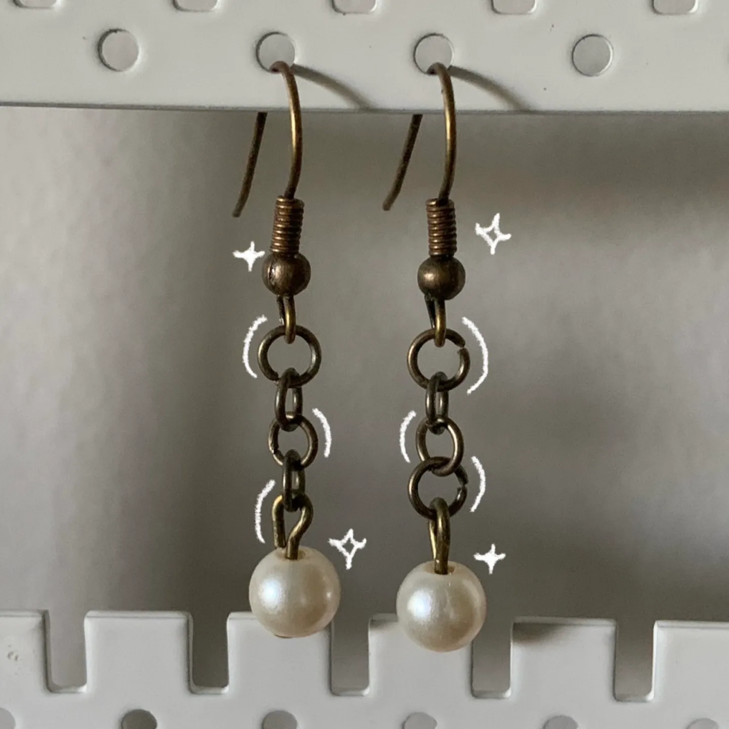 Pearl Drop Earrings thumbnail