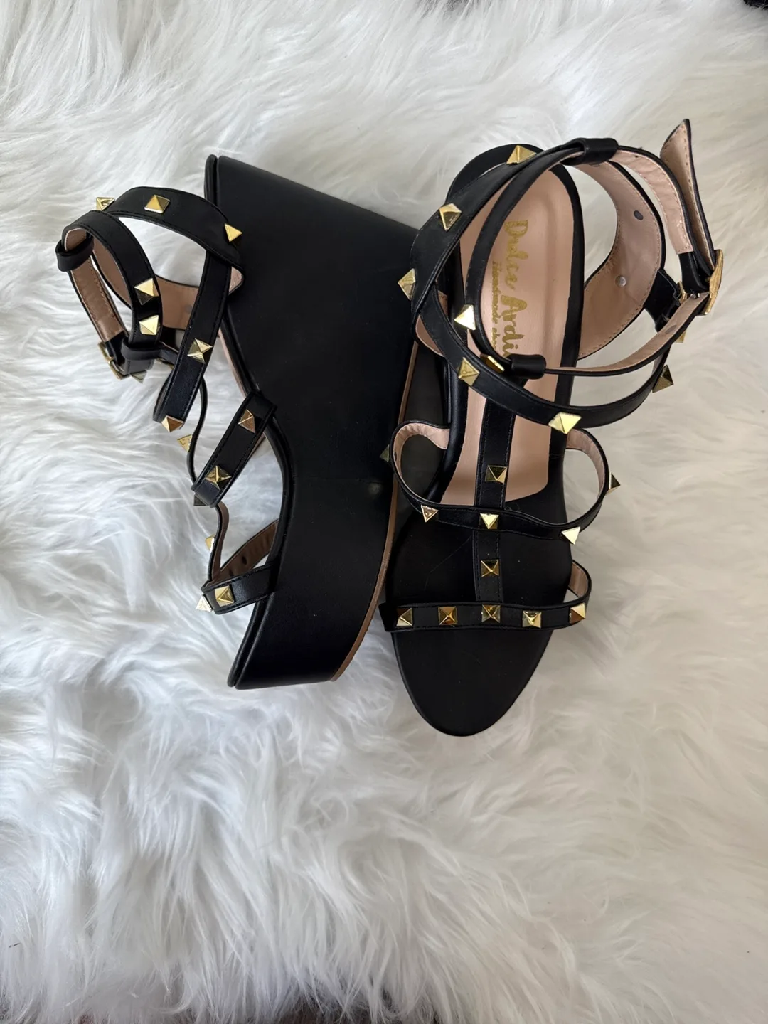 Brand new Dulce Ardiente Black Studded wedges - Size 8 brand new thumbnail
