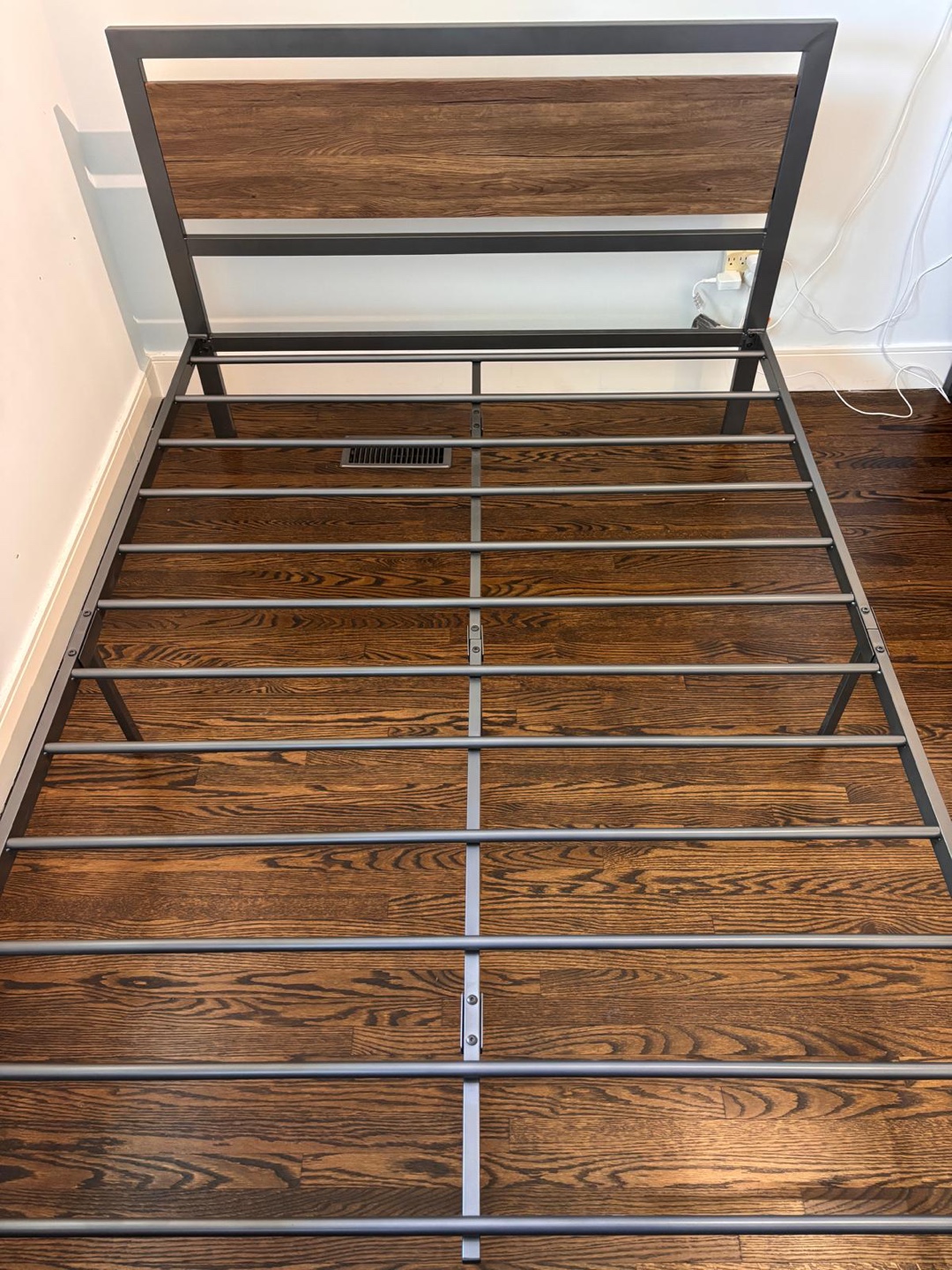 Metal Bed Frame - twin size - photo 2