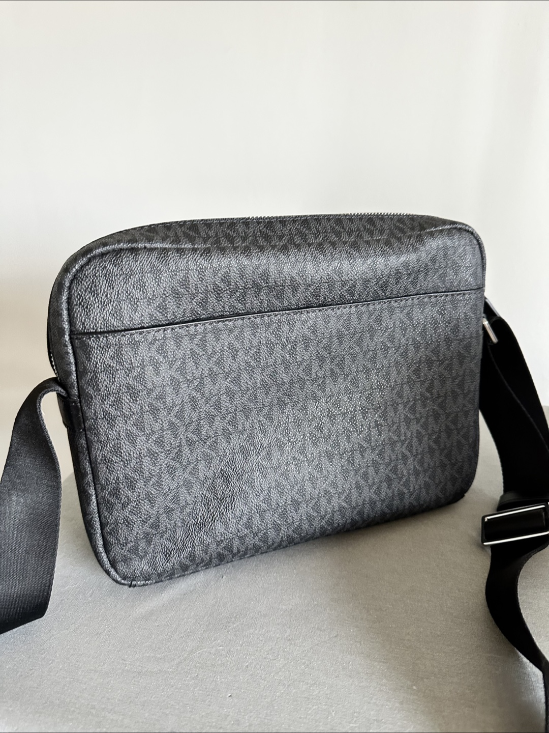 Michael Kors Crossbody Bag - photo 2