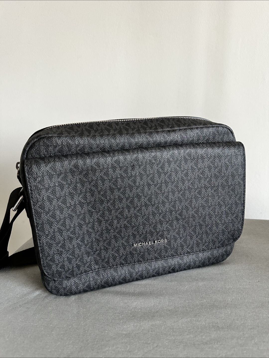Michael Kors Crossbody Bag