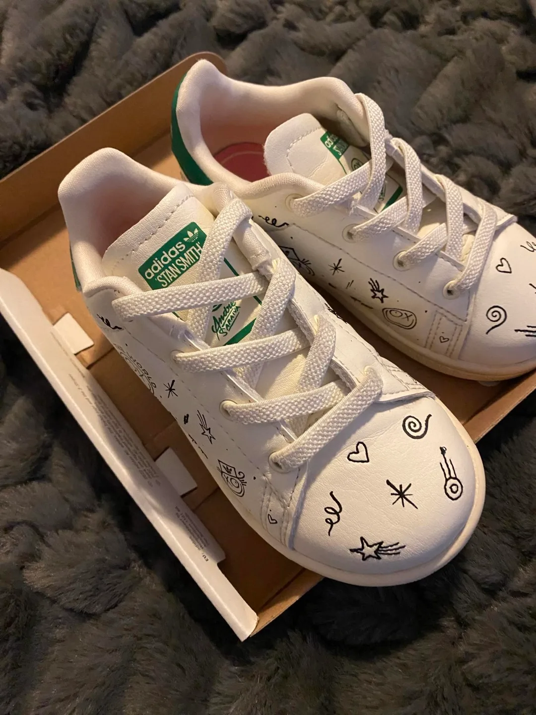 “LIMITED EDITION “ Adidas Stan Smith EL I Sneakers - Size 7K image indicator(5)