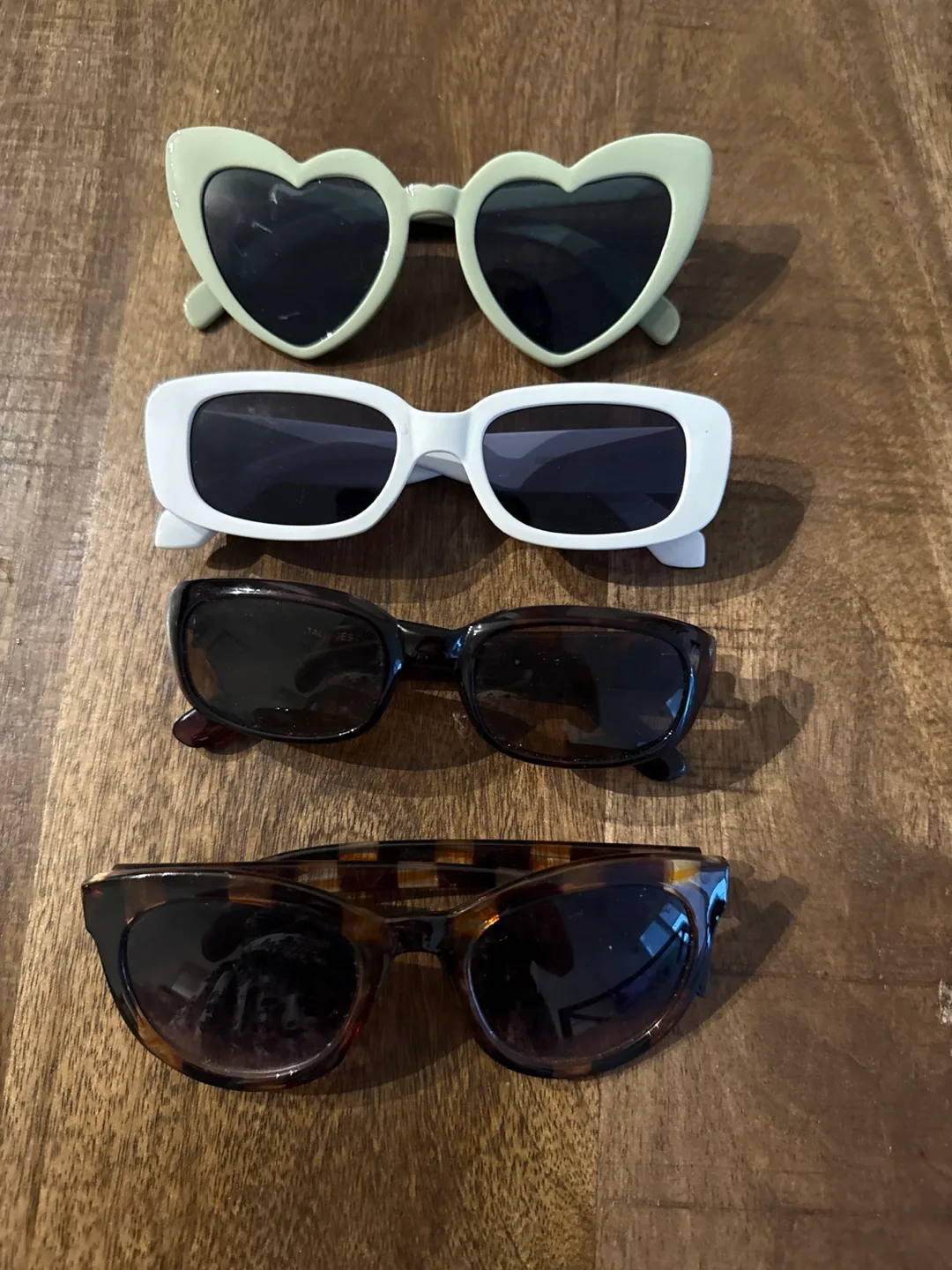 Free Sunglasses Bundle - 4 Pairs thumbnail