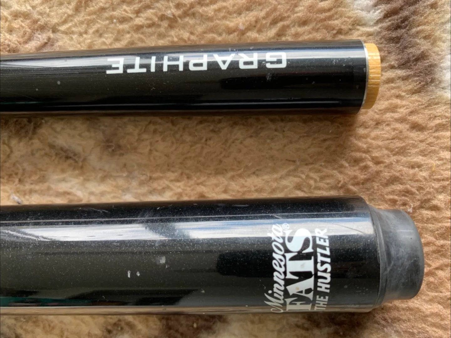 Minnesota Fats Hustler & Graphite Pool Cue Sticks image indicator(2)