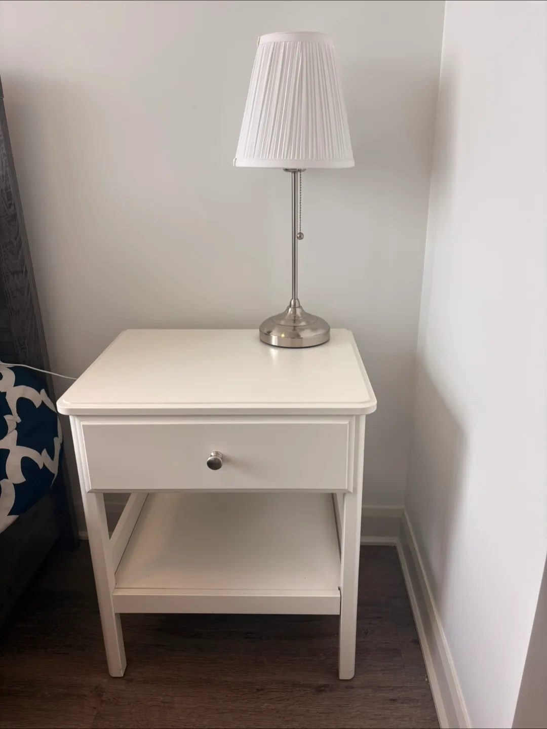 Table lamp (2 items) thumbnail