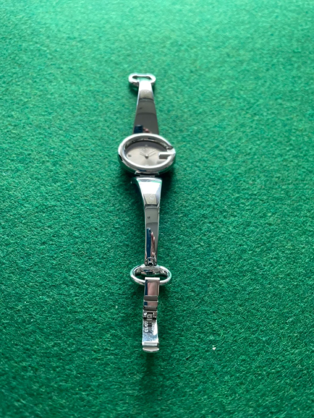 Gucci Ladies Watch with Box image indicator(3)