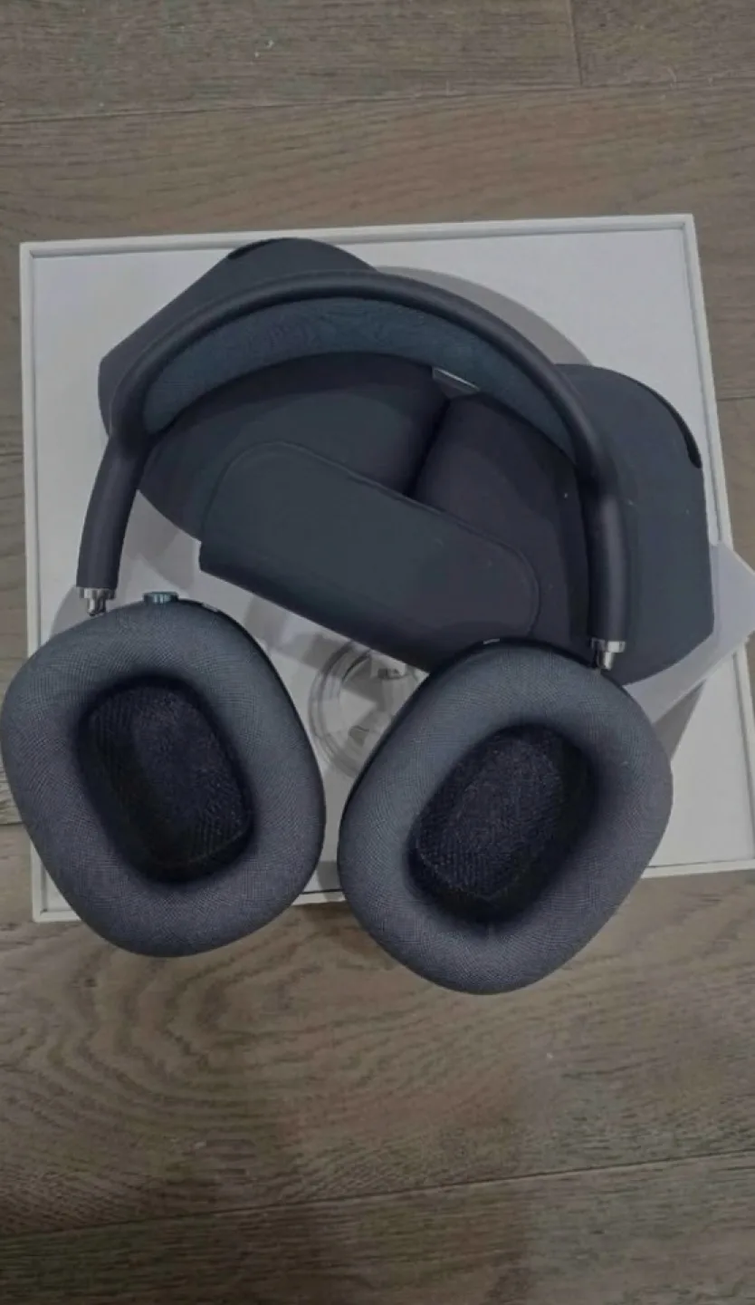 Apple AirPods Max USB-C thumbnail