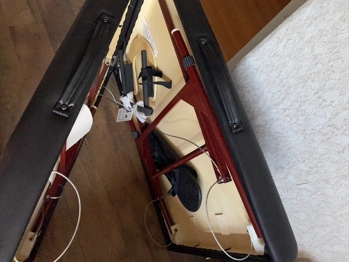 Portable Massage Table - Black image indicator(2)