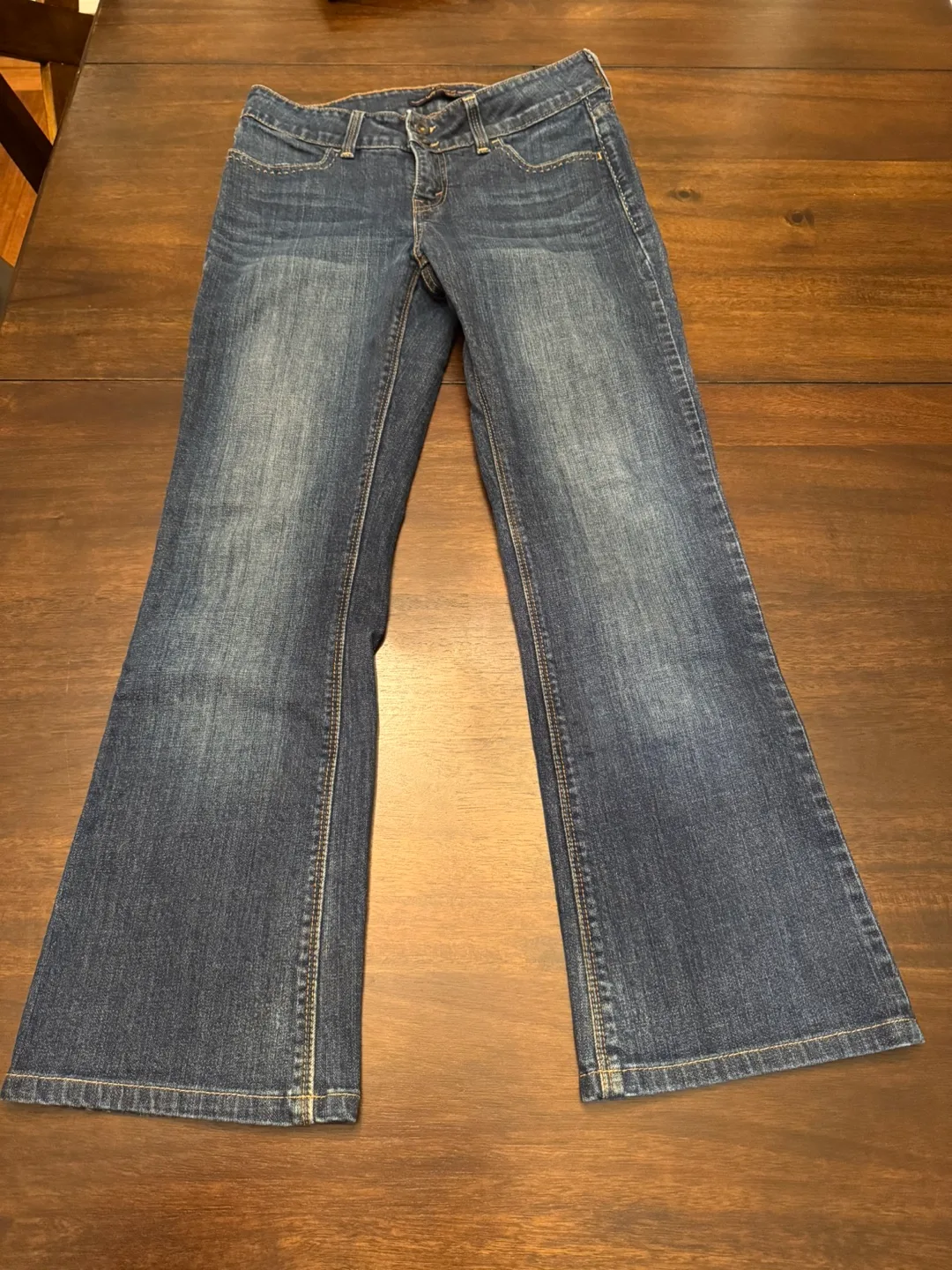 🇨🇦Levi's Slender Boot Cut Jeans Size 6 thumbnail