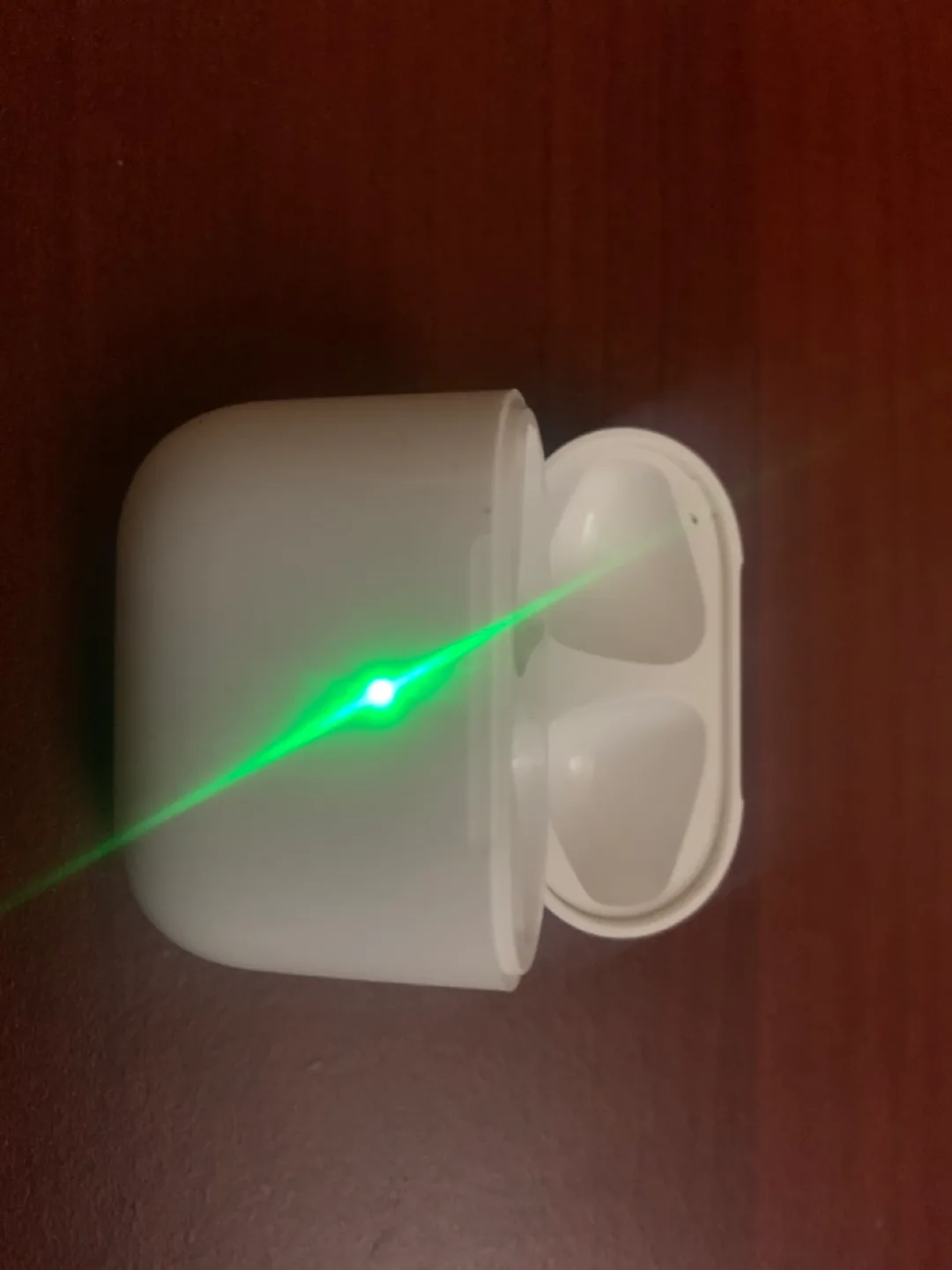 AirPods Charging Case thumbnail